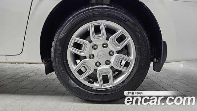 Hyundai Staria 2022 — photo 7