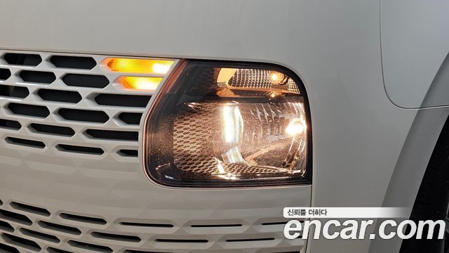 Hyundai Staria 2022 — photo 8