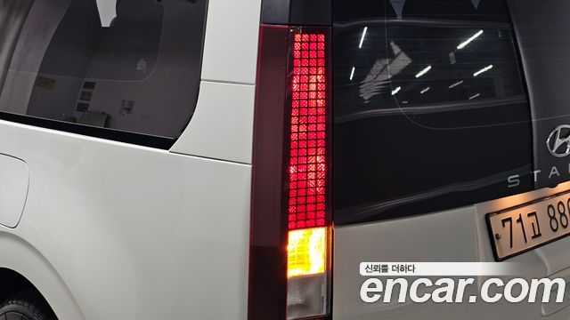 Hyundai Staria 2022 — photo 9