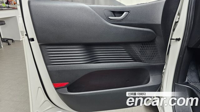 Hyundai Staria 2022 — photo 14