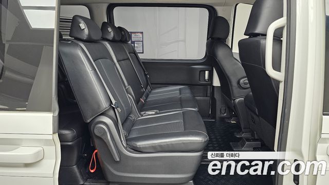 Hyundai Staria 2022 — photo 16