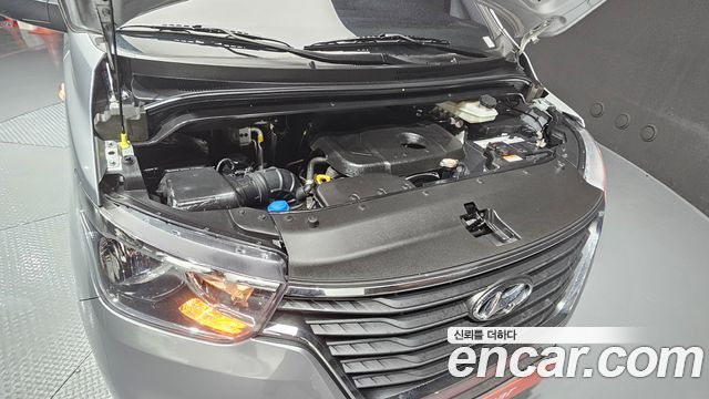 Hyundai Starex 2021 — photo 6
