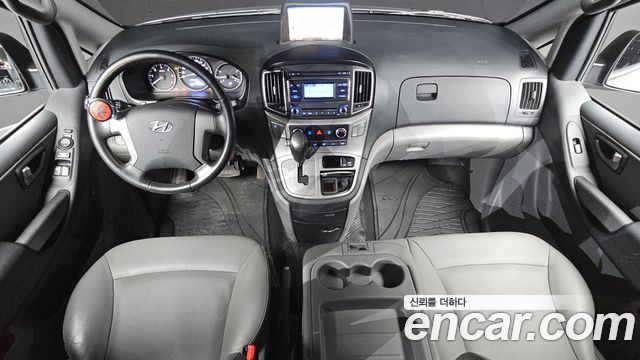 Hyundai Starex 2021 — photo 10