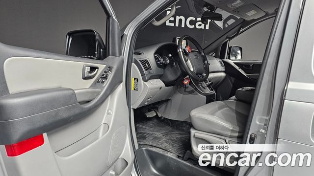 Hyundai Starex 2021 — photo 13