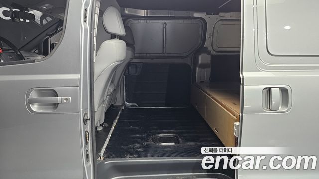 Hyundai Starex 2021 — photo 17