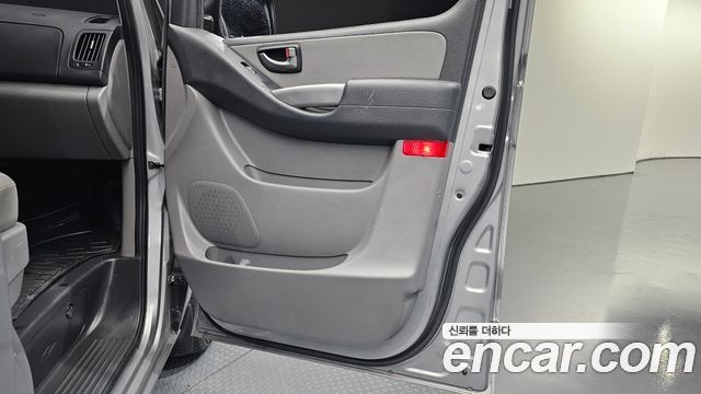 Hyundai Starex 2021 — photo 14