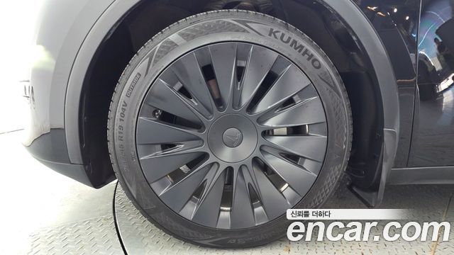 Tesla Model Y 2024 — photo 5