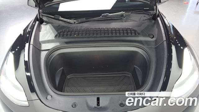 Tesla Model Y 2024 — photo 6