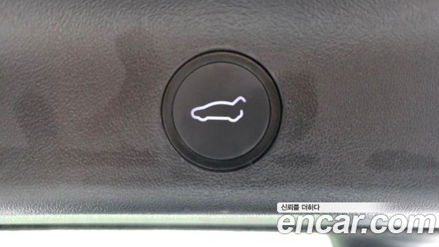 Tesla Model Y 2024 — photo 25