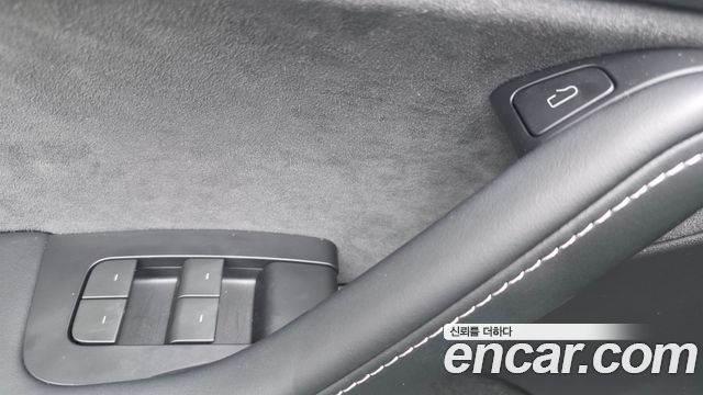 Tesla Model Y 2024 — photo 27