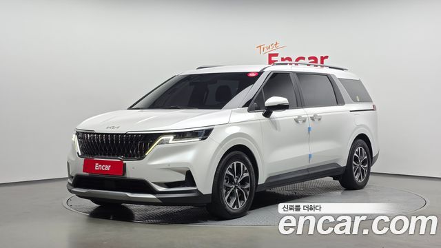 Kia Canival 2023 — photo 1