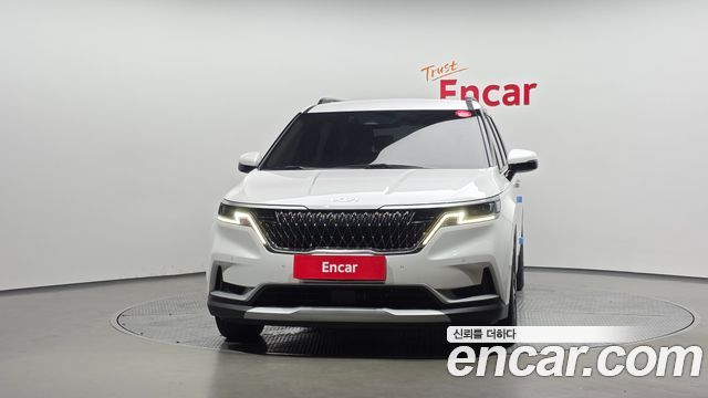Kia Canival 2023 — photo 3