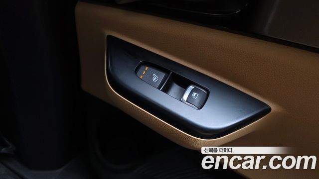 Kia Canival 2023 — photo 19