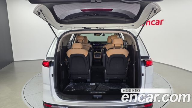Kia Canival 2023 — photo 20