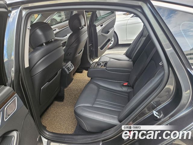 Genesis G80 2018 — photo 10