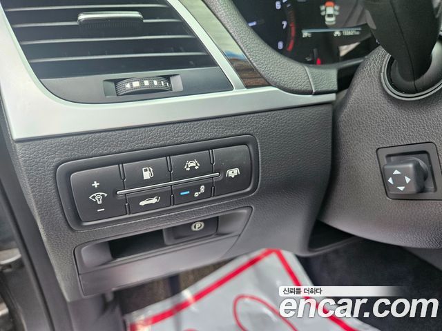 Genesis G80 2018 — photo 15