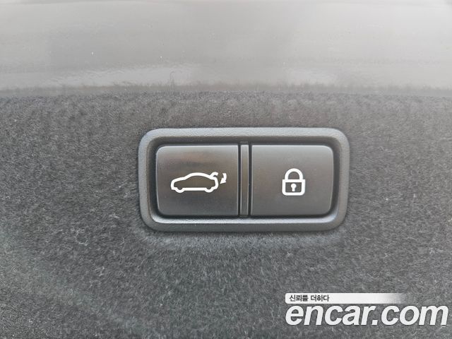 Genesis G80 2018 — photo 17