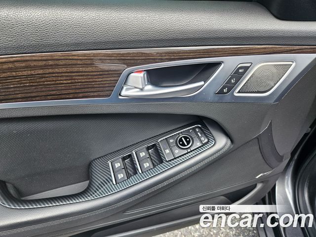 Genesis G80 2018 — photo 18