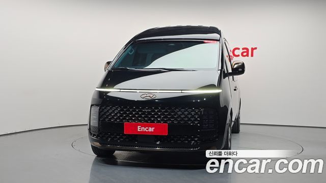 Hyundai Staria 2023 — photo 3