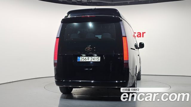 Hyundai Staria 2023 — photo 4