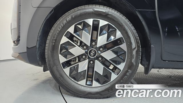 Hyundai Staria 2023 — photo 5