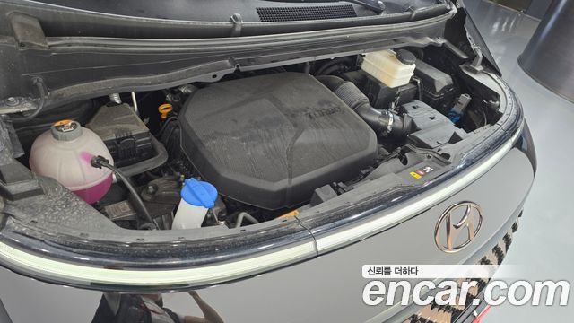 Hyundai Staria 2023 — photo 6