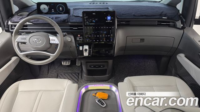 Hyundai Staria 2023 — photo 10