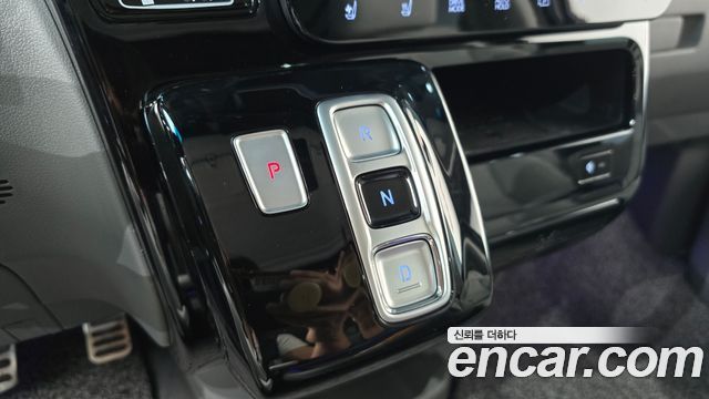 Hyundai Staria 2023 — photo 12
