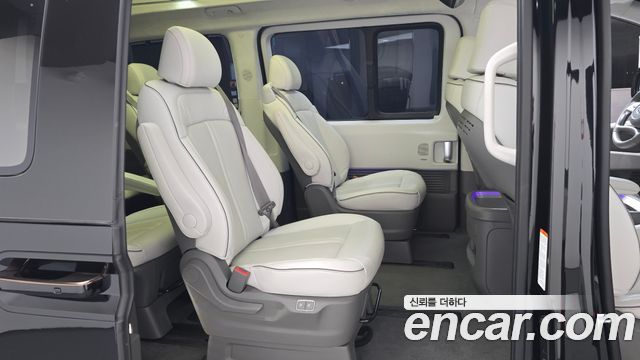Hyundai Staria 2023 — photo 17