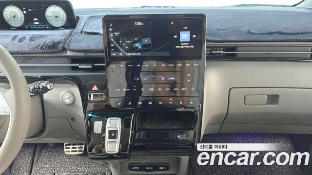 Hyundai Staria 2023 — photo 19
