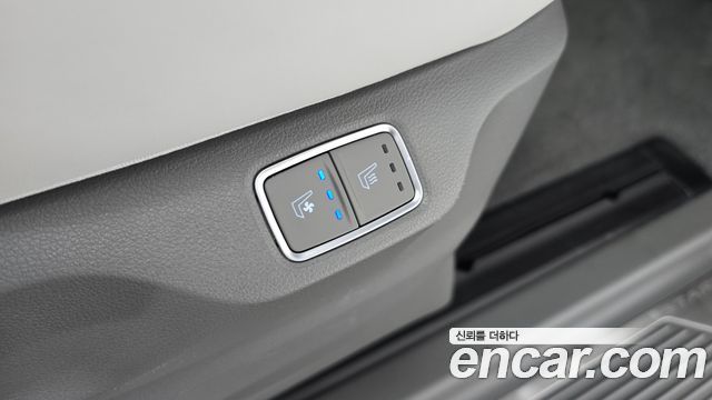 Hyundai Staria 2023 — photo 24