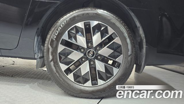 Hyundai Staria 2023 — photo 7