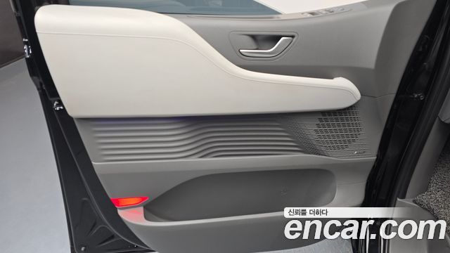 Hyundai Staria 2023 — photo 14