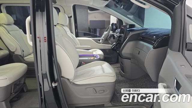 Hyundai Staria 2023 — photo 16