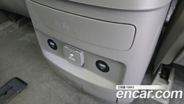 Hyundai Staria 2023 — photo 32