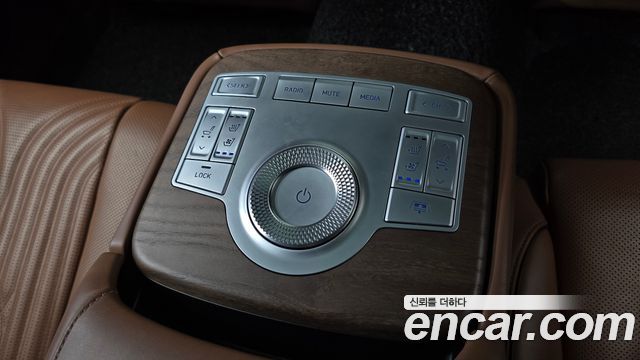 Genesis G80 2021 — photo 31