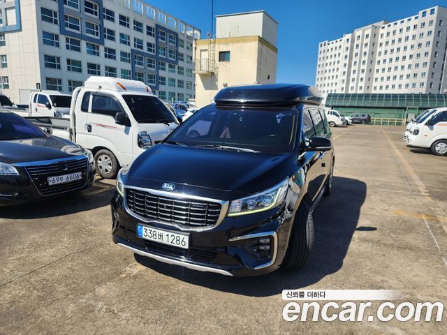 Kia Canival 2019 — photo 2