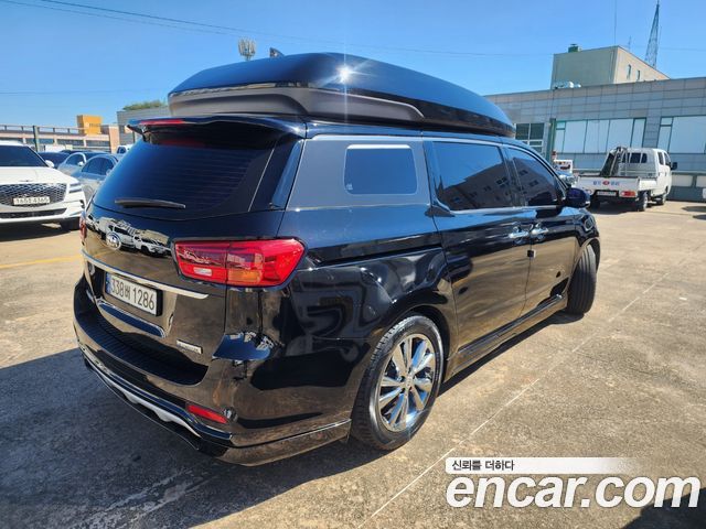 Kia Canival 2019 — photo 3