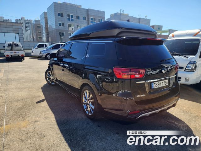 Kia Canival 2019 — photo 4
