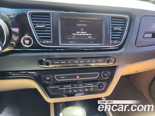 Kia Canival 2019 — photo 15