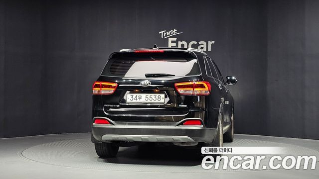 Kia Sorento 2015 — photo 4