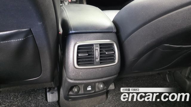 Kia Sorento 2015 — photo 32
