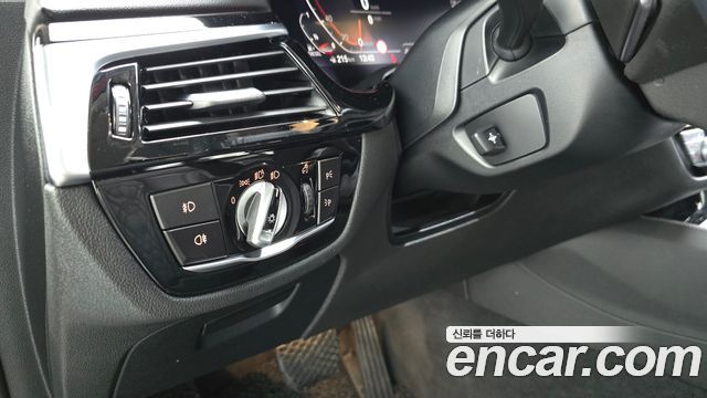 BMW Gran Turismo 2020 — photo 18
