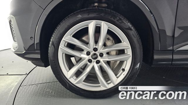 Audi Q7 2023 — photo 5