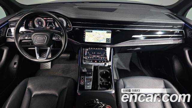 Audi Q7 2023 — photo 10