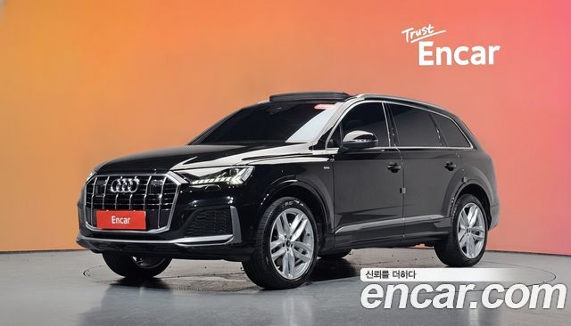 Audi Q7 2023 — photo 1