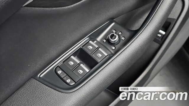 Audi Q7 2023 — photo 31