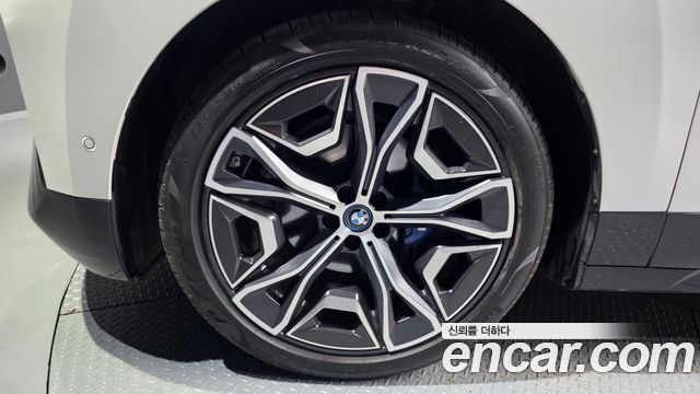 BMW iX 2024 — photo 5