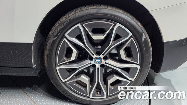 BMW iX 2024 — photo 7