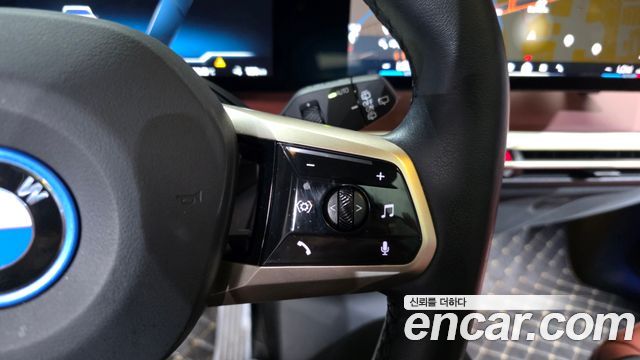 BMW iX 2024 — photo 34